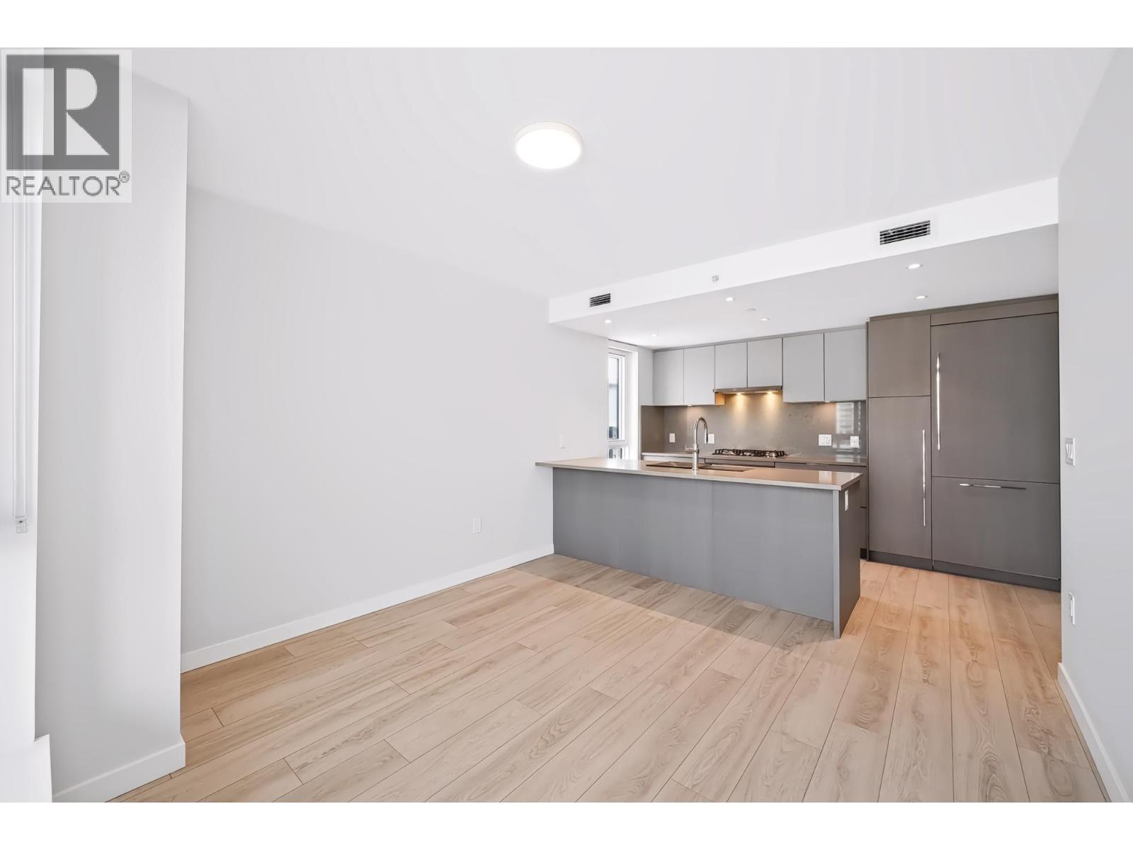 506 3588 Ketcheson Road Property Photo 3