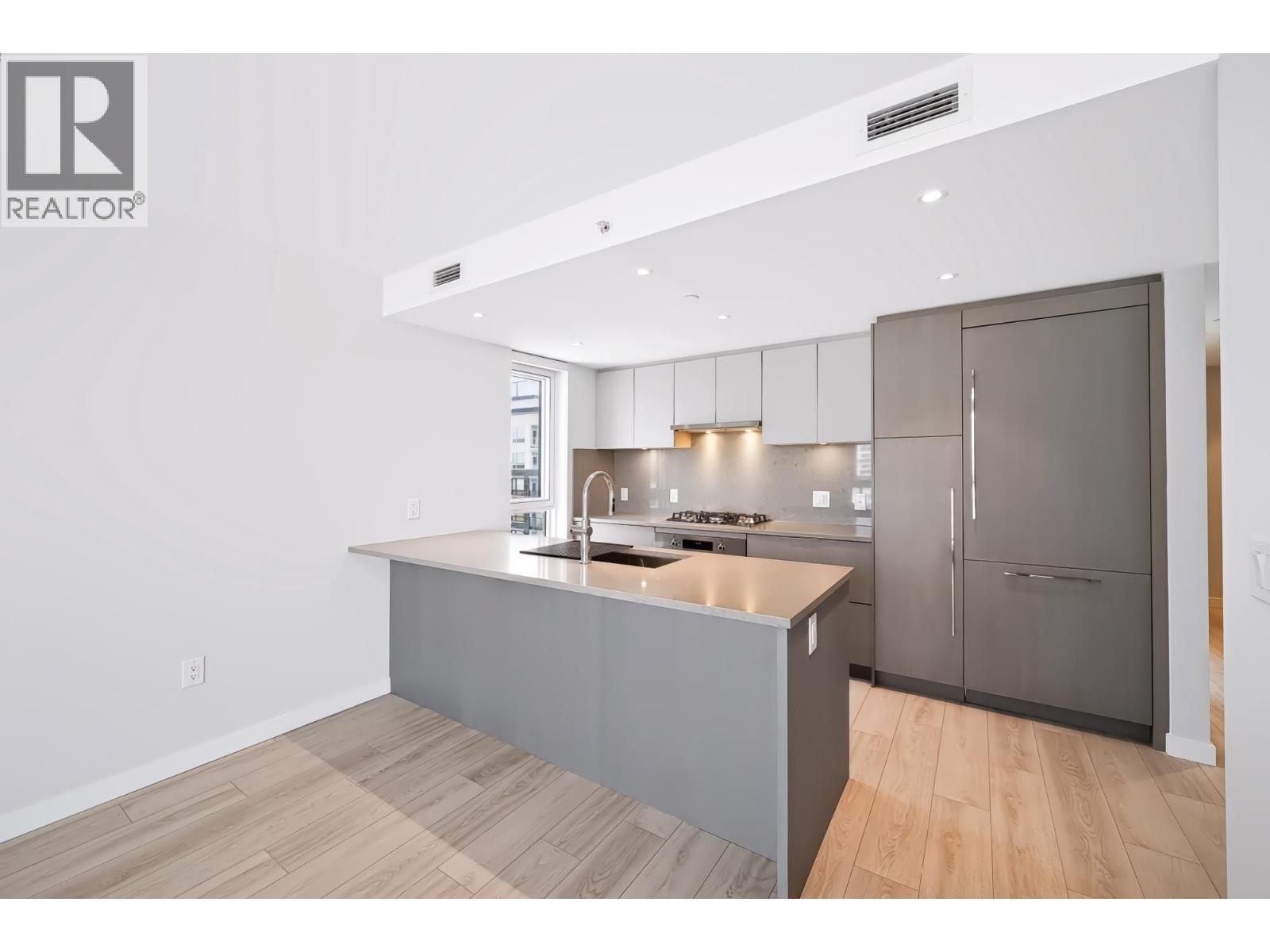 506 3588 Ketcheson Road Property Photo 6