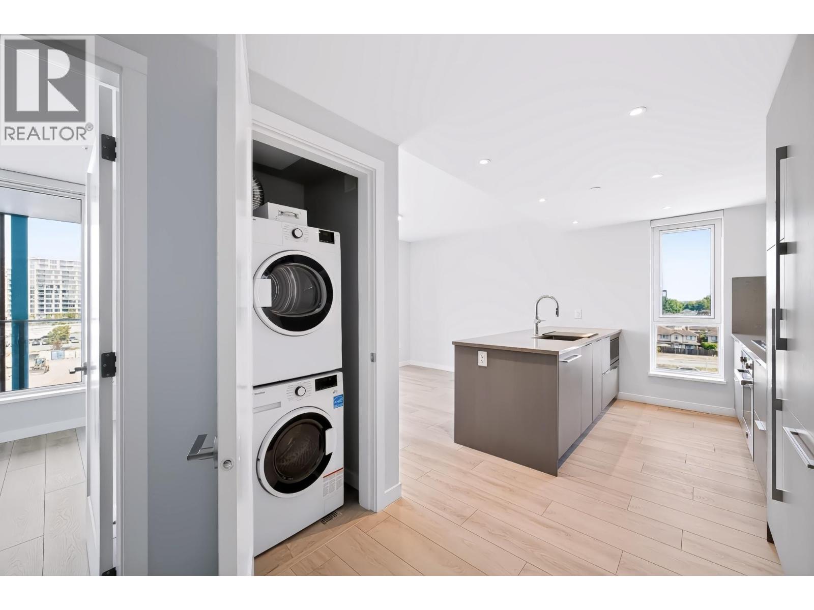 506 3588 Ketcheson Road Property Photo 11