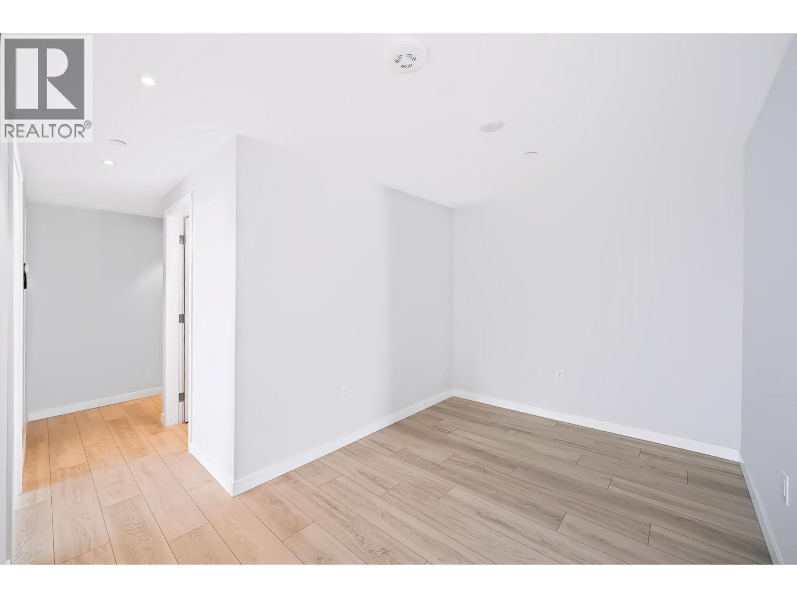 506 3588 Ketcheson Road Property Photo 17