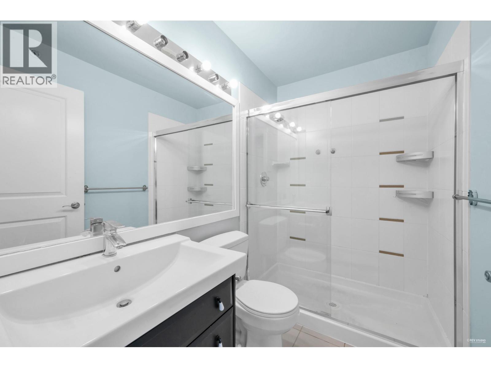 51 9229 University Crescent Property Photo 18