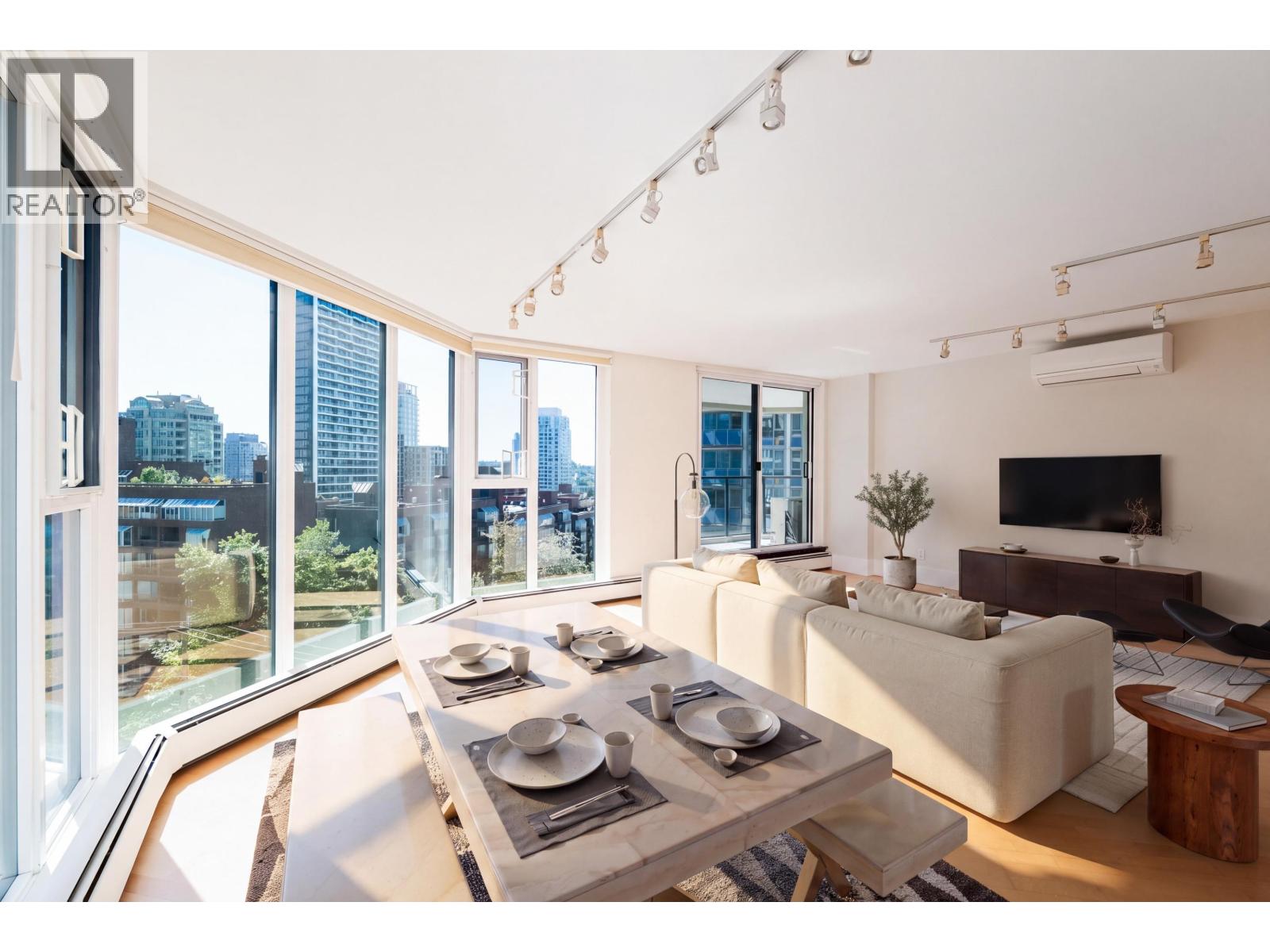 905 1010 Burnaby Street Property Photo 1
