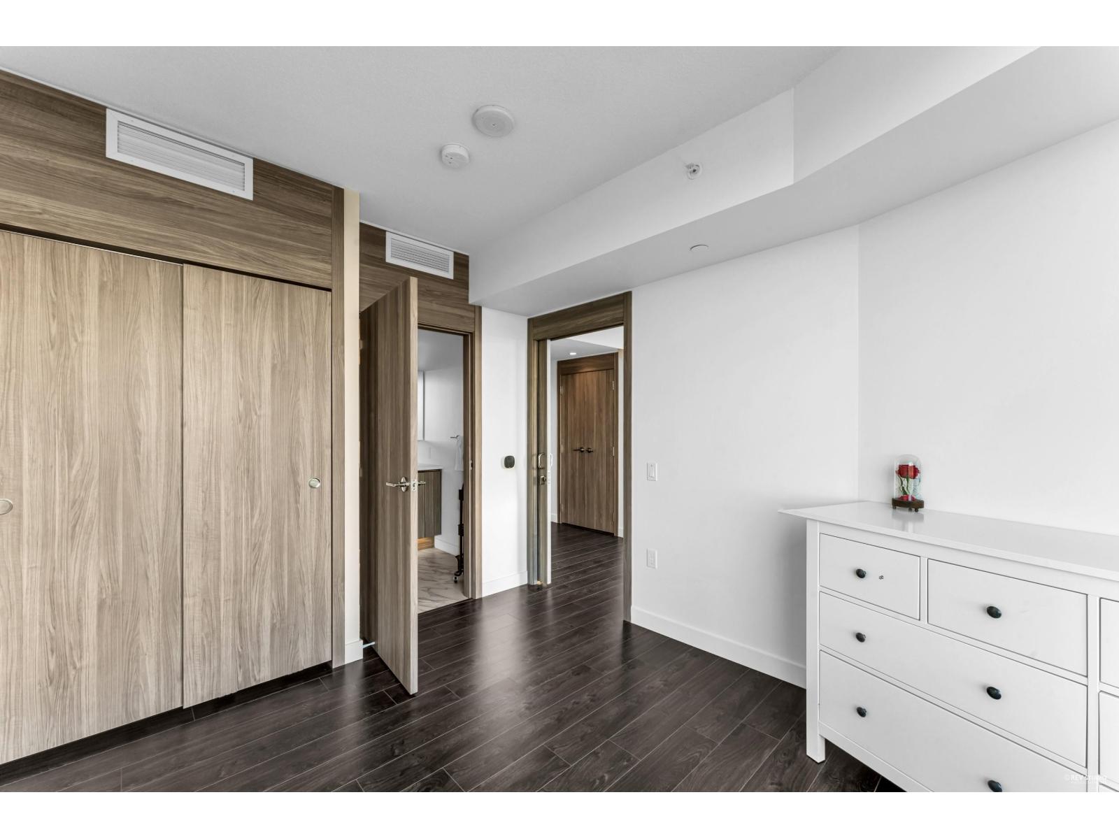 2710 9887 Whalley Boulevard Property Photo 8