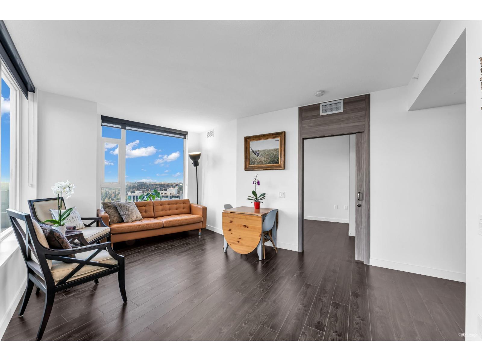 2710 9887 Whalley Boulevard Property Photo 9