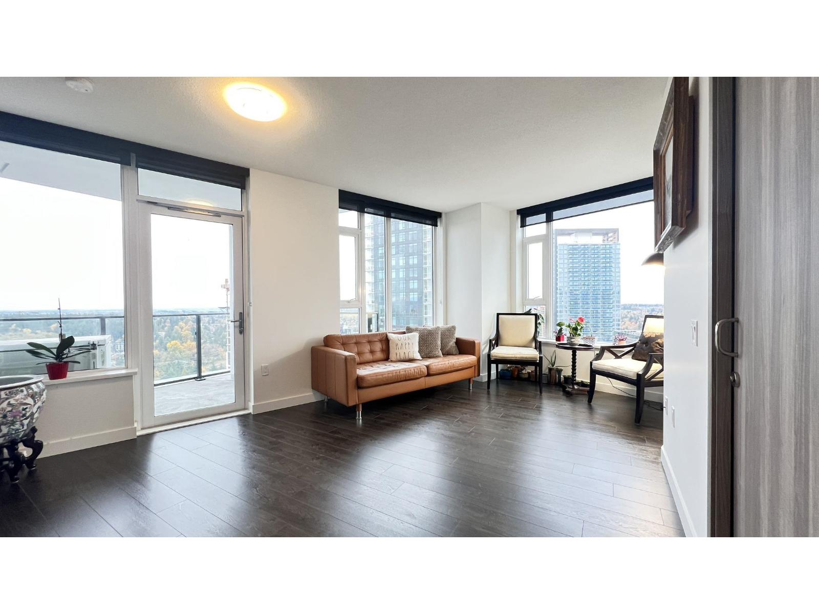 2710 9887 Whalley Boulevard Property Photo 12