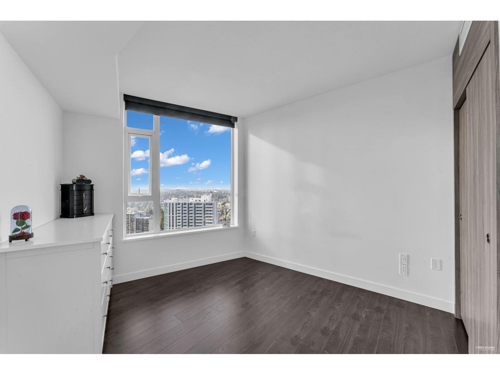 2710 9887 Whalley Boulevard Property Photo 15