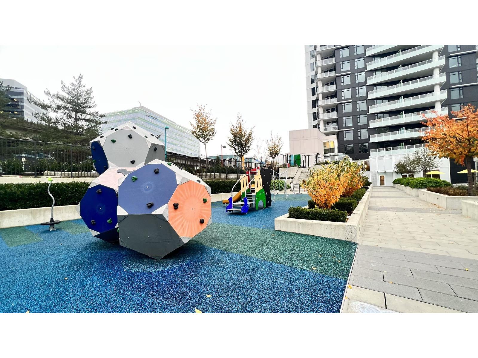 2710 9887 Whalley Boulevard Property Photo 33