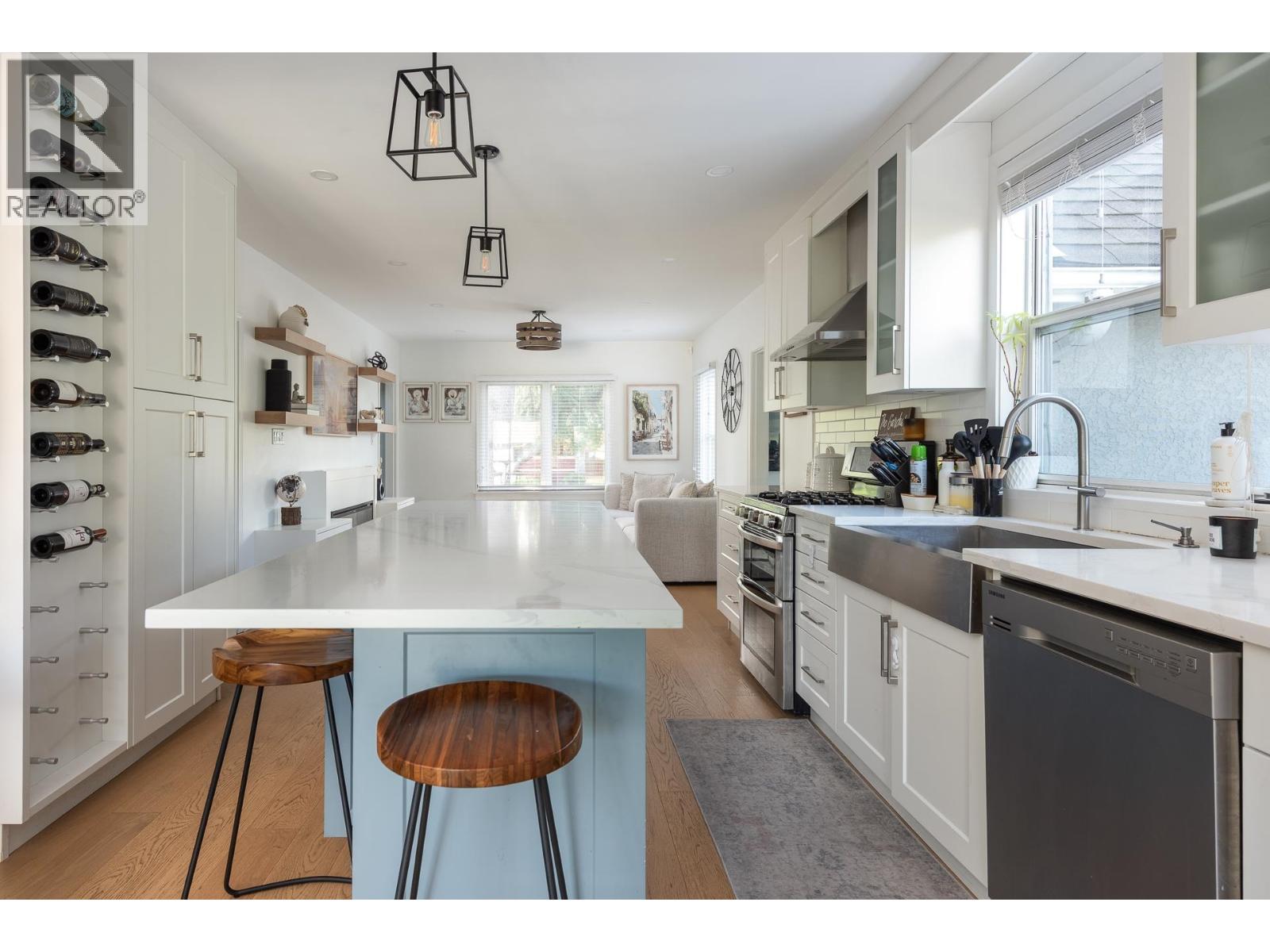 321 Sixth Avenue Property Photo 7