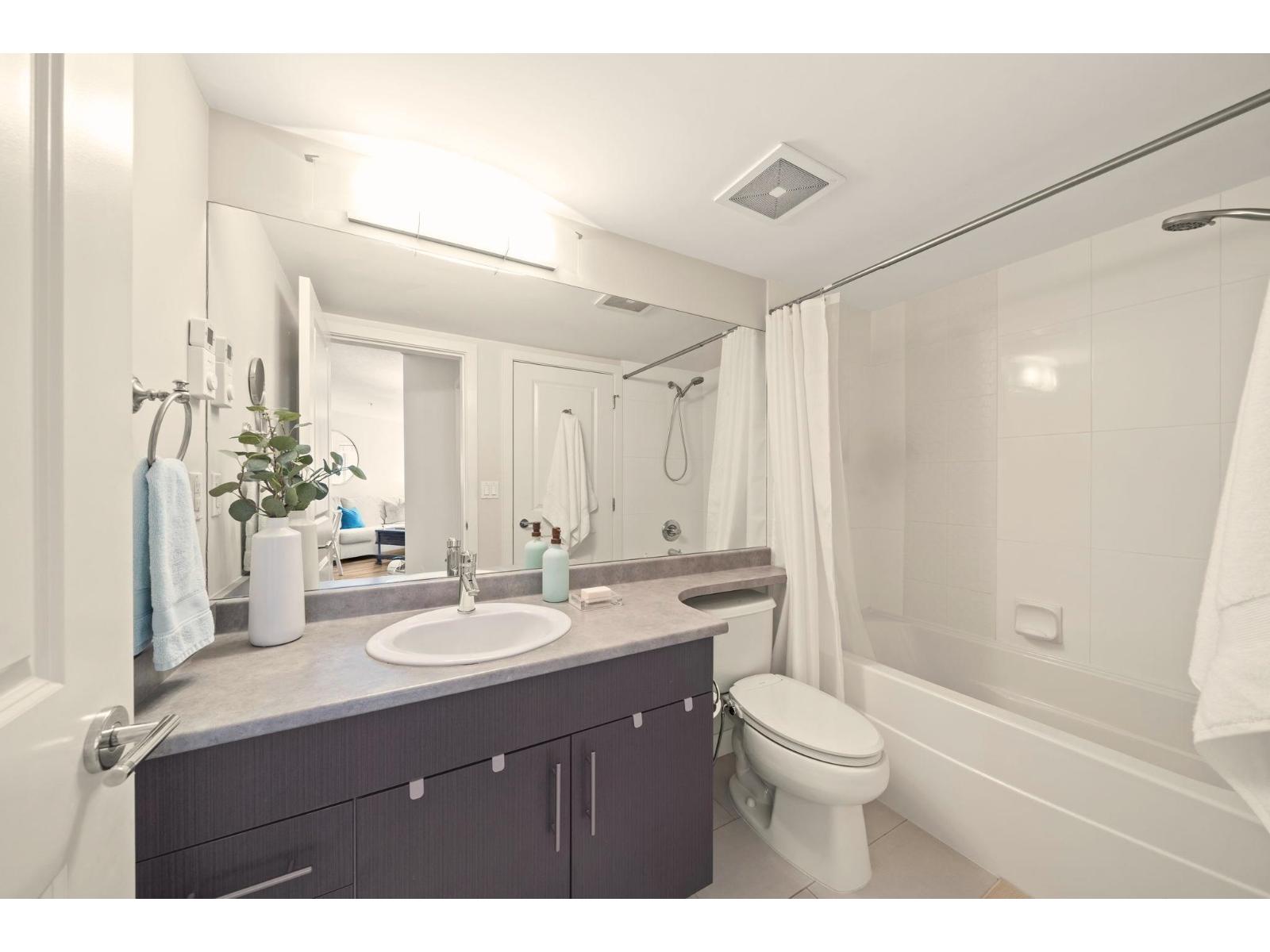 312 8915 202 Street Property Photo 17