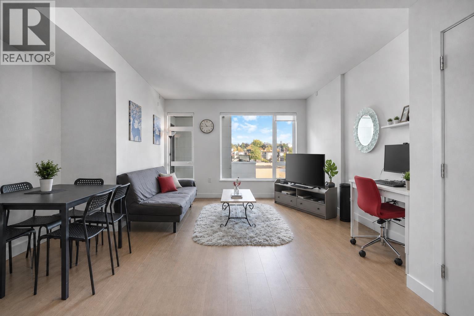 504 8888 Osler Street Property Photo 1