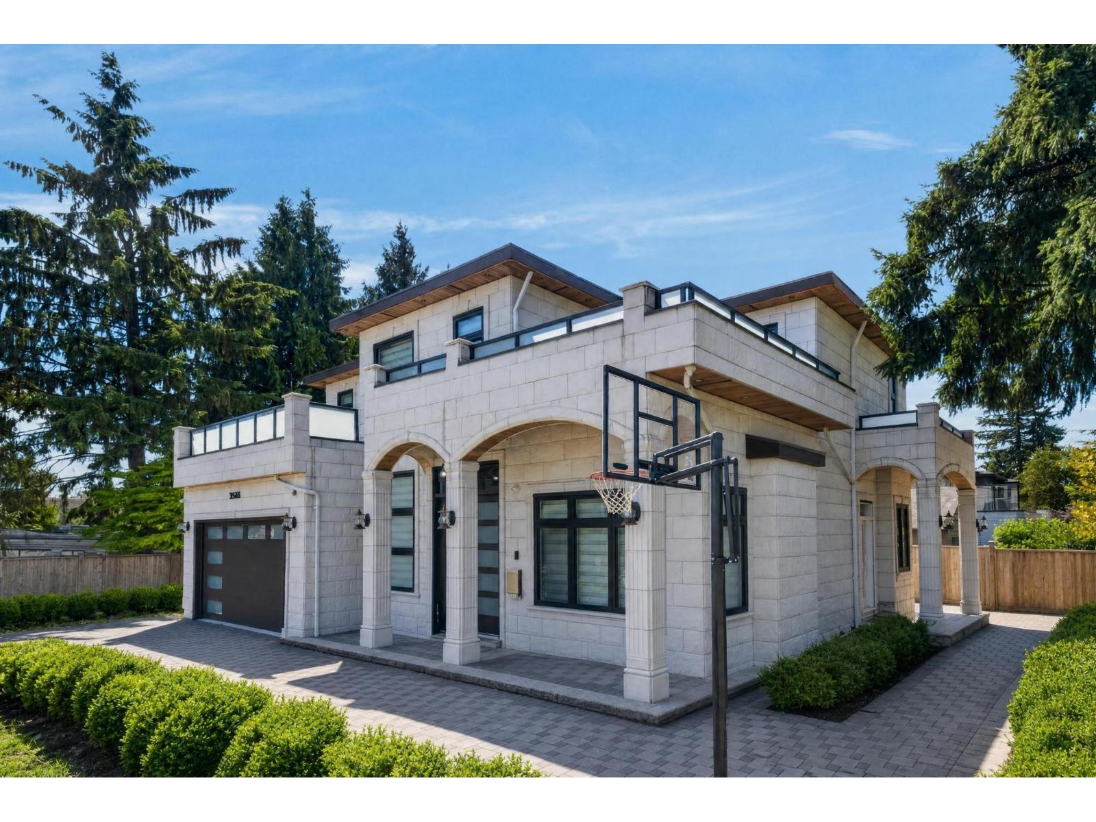 7565 116 Street Property Photo 1