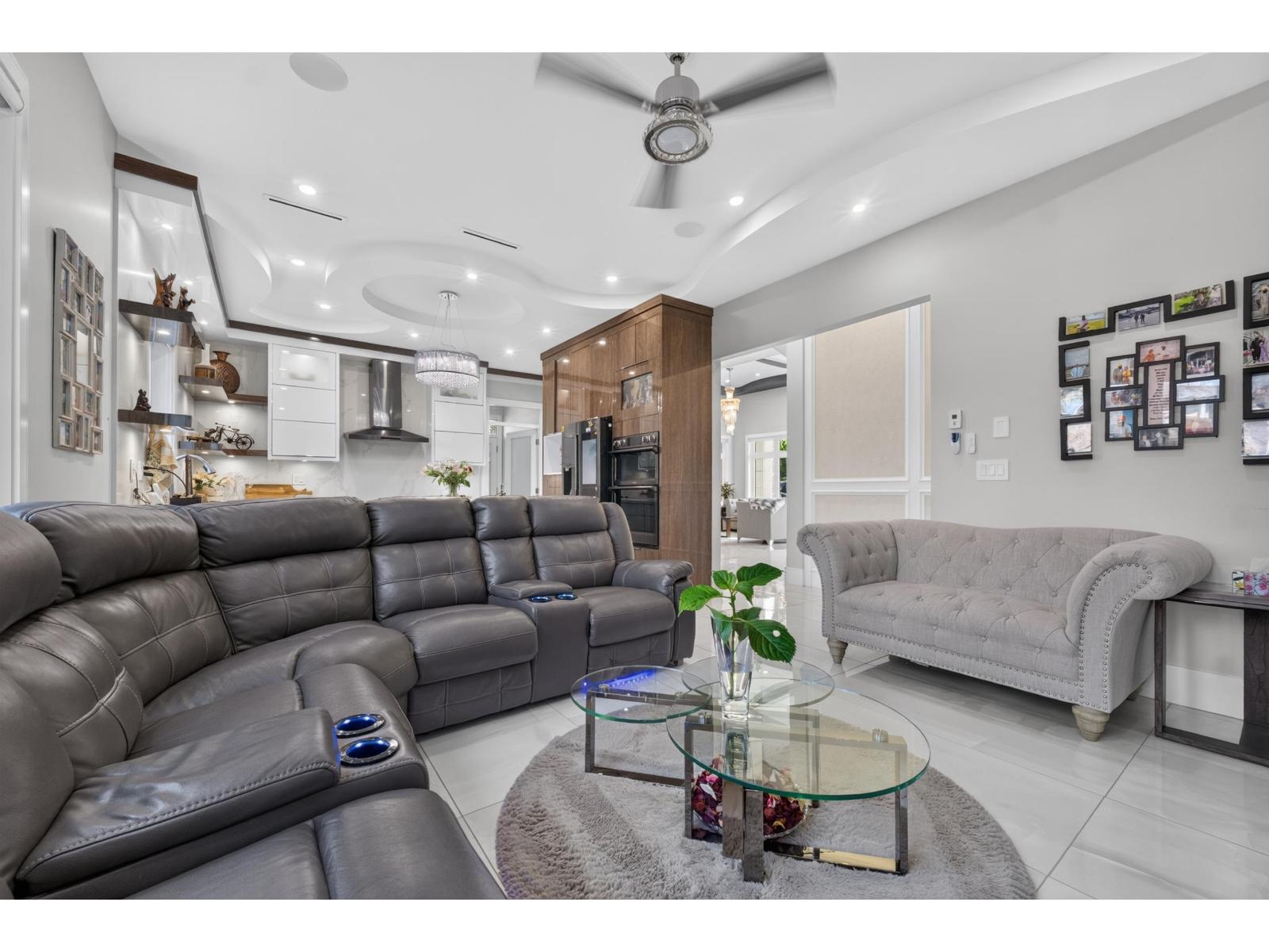 7565 116 Street Property Photo 14