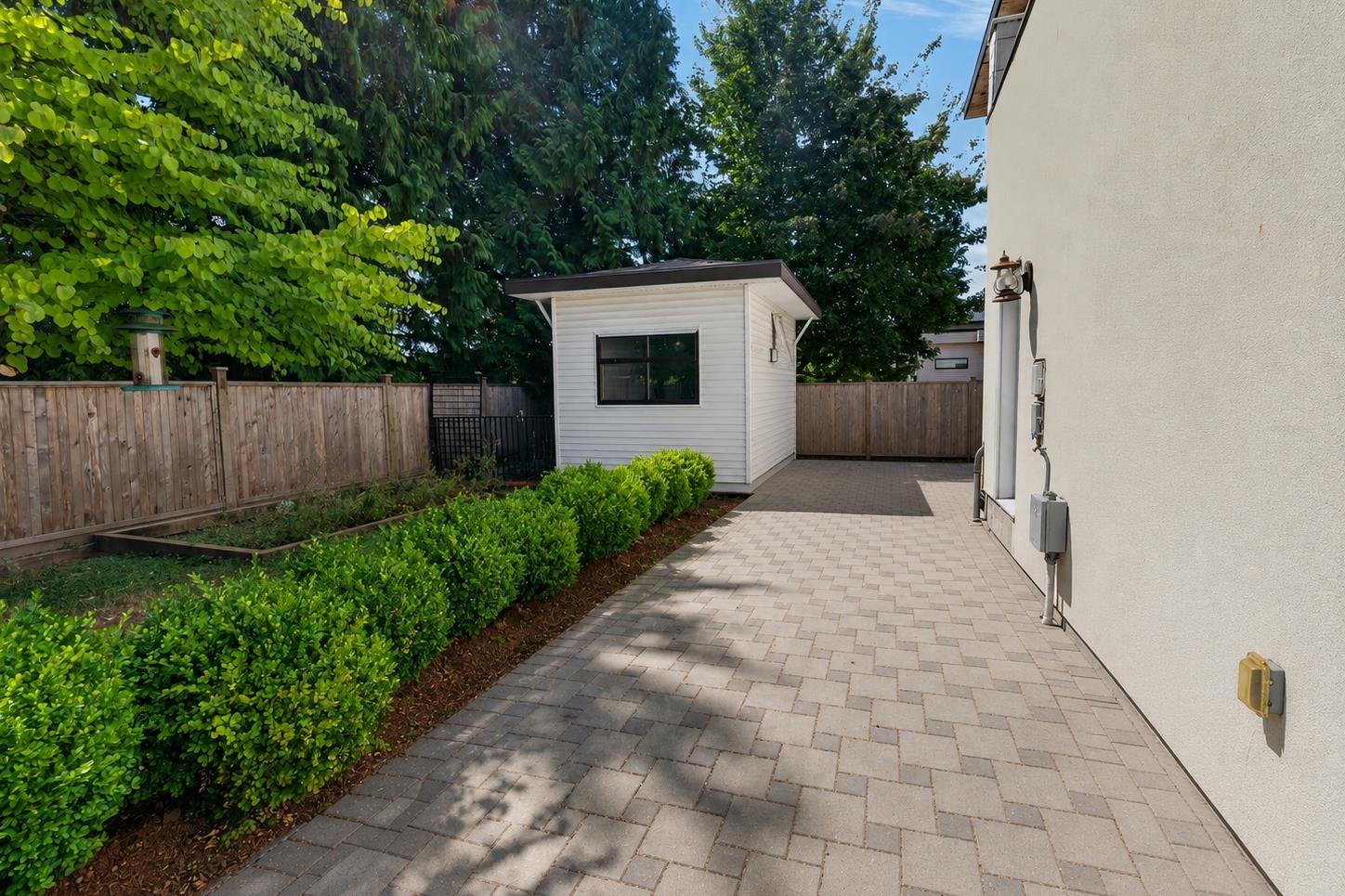 7565 116 Street Property Photo 37