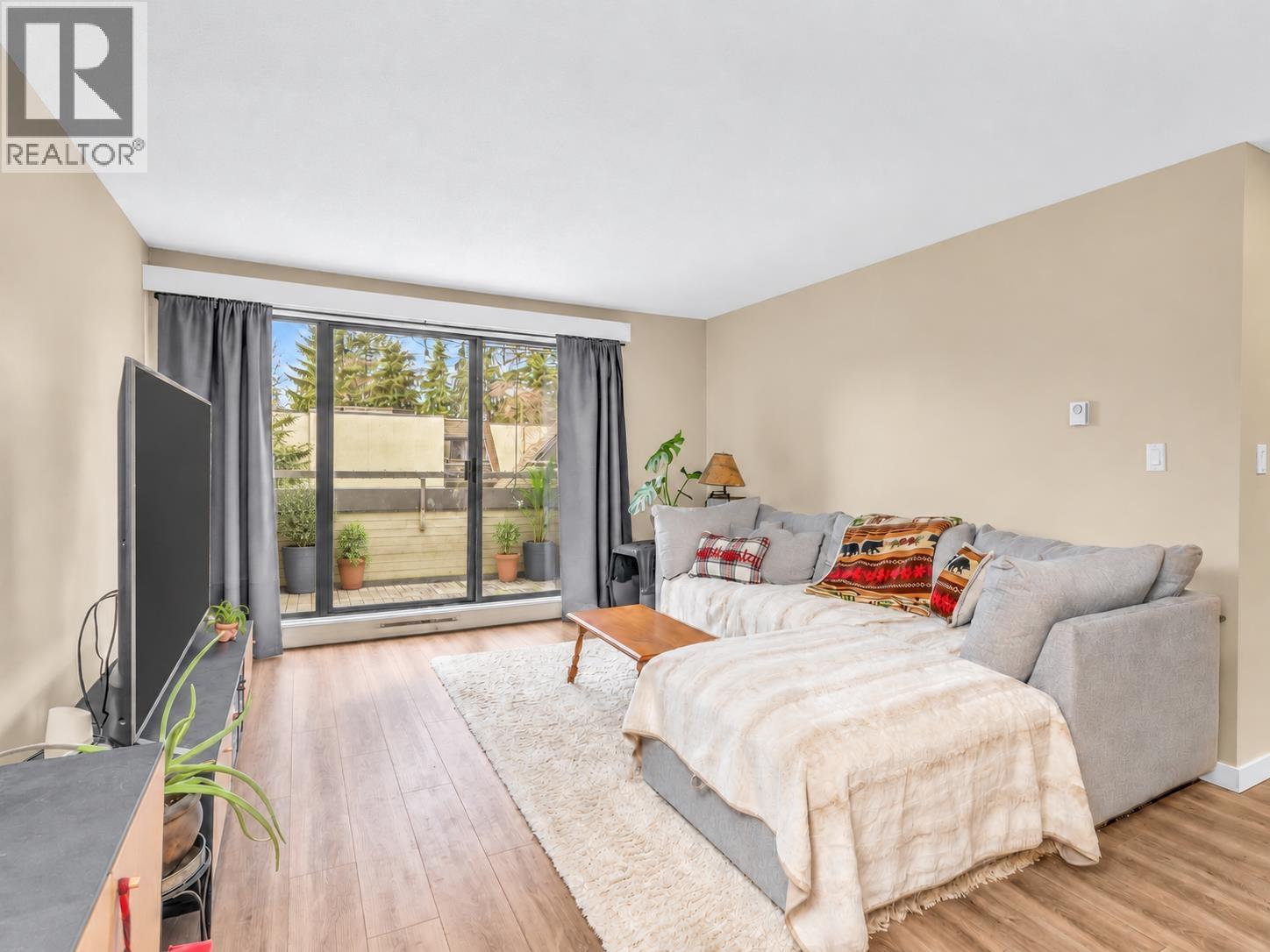 417 1210 Pacific Street Property Photo 1