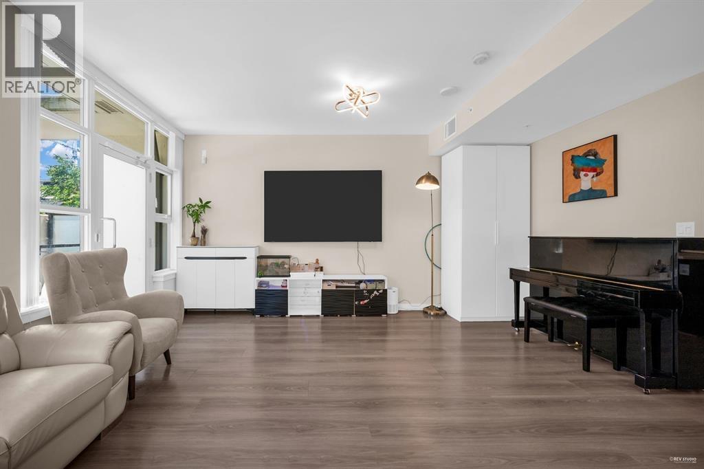 Th16 8677 Capstan Way Property Photo 5
