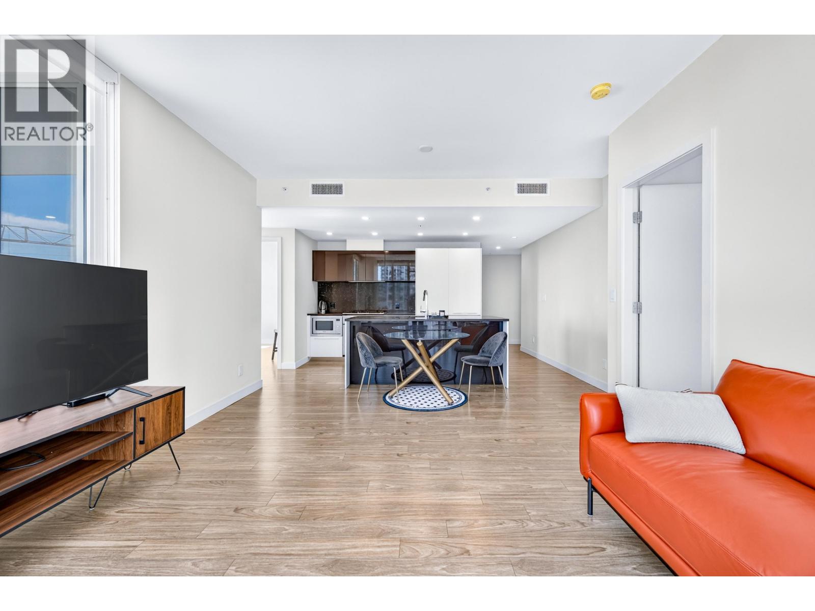 1405 6288 Cassie Avenue Property Photo 4