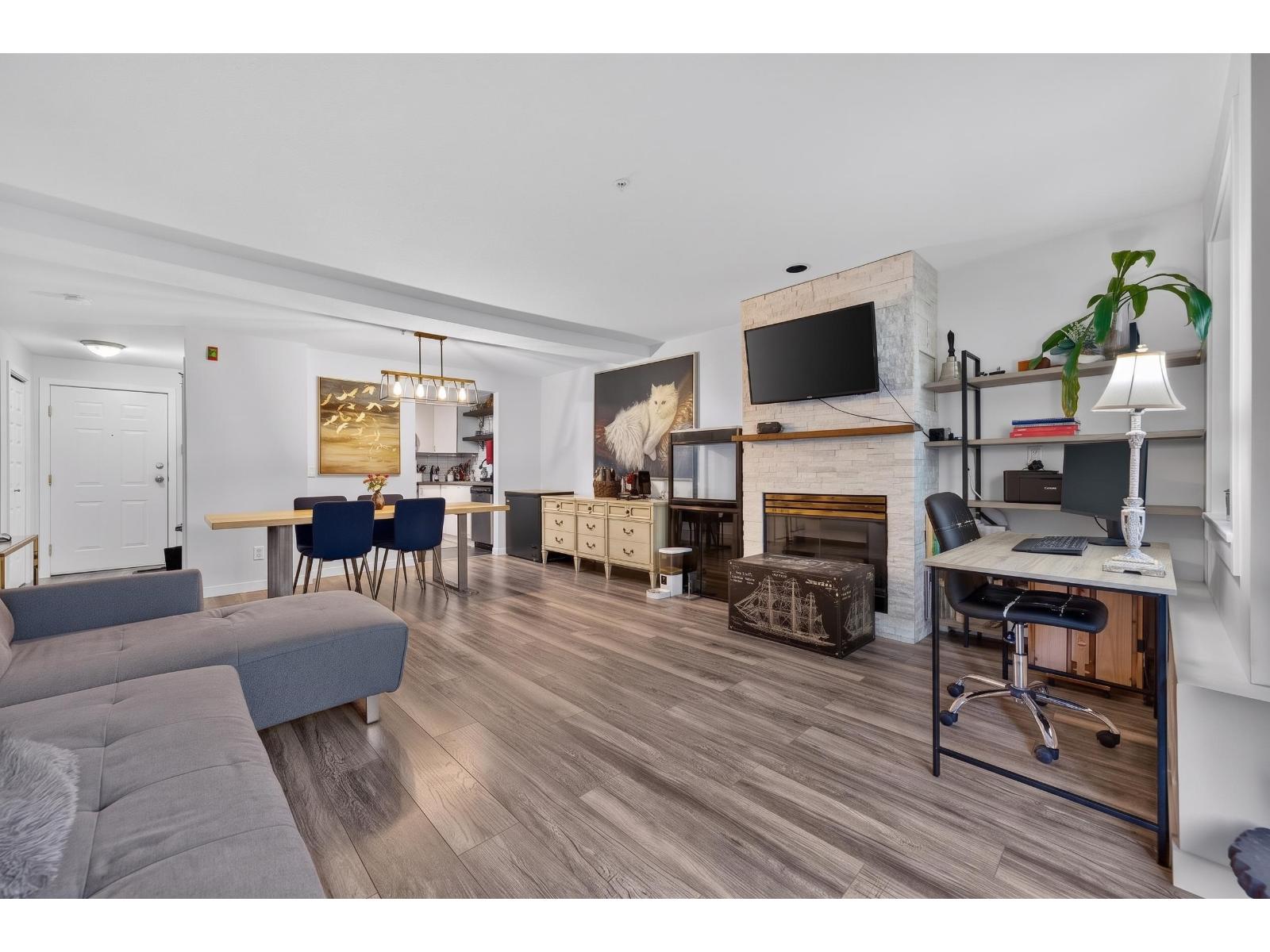 104 7475 138 Street Property Photo 6