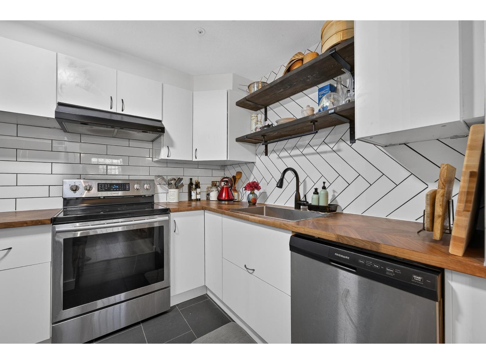 104 7475 138 Street Property Photo 19