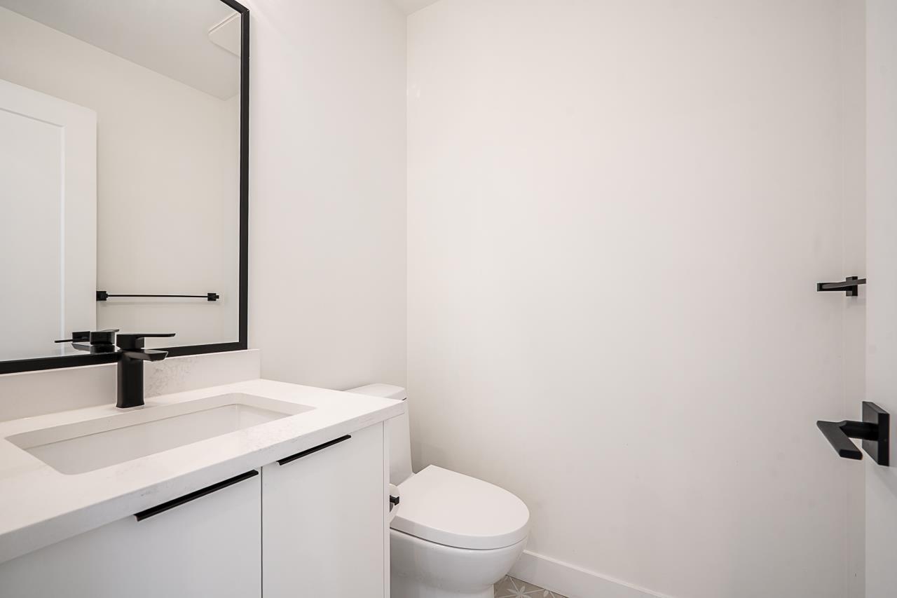 7 1959 165a Street Property Photo 11