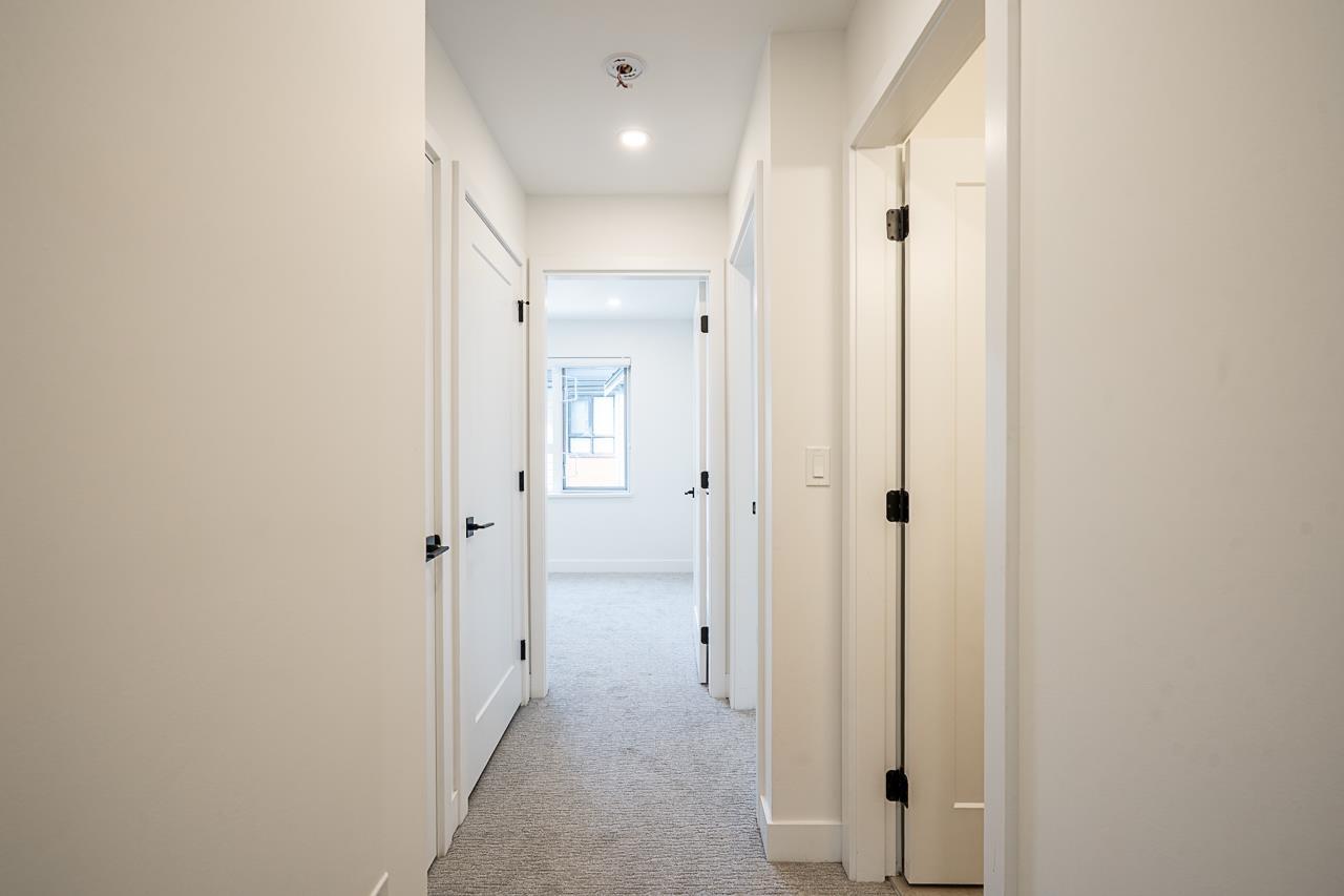 7 1959 165a Street Property Photo 12