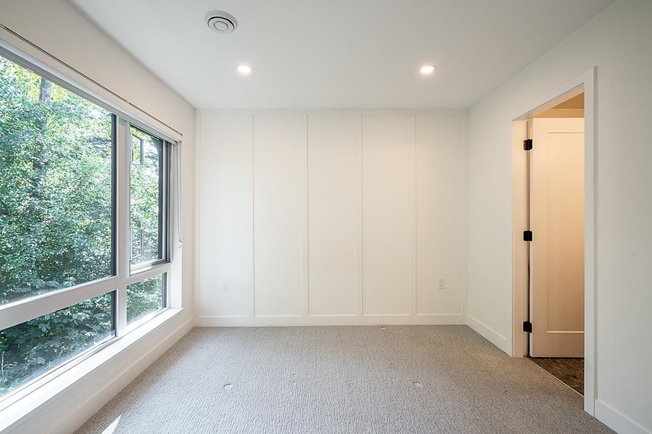 7 1959 165a Street Property Photo 13