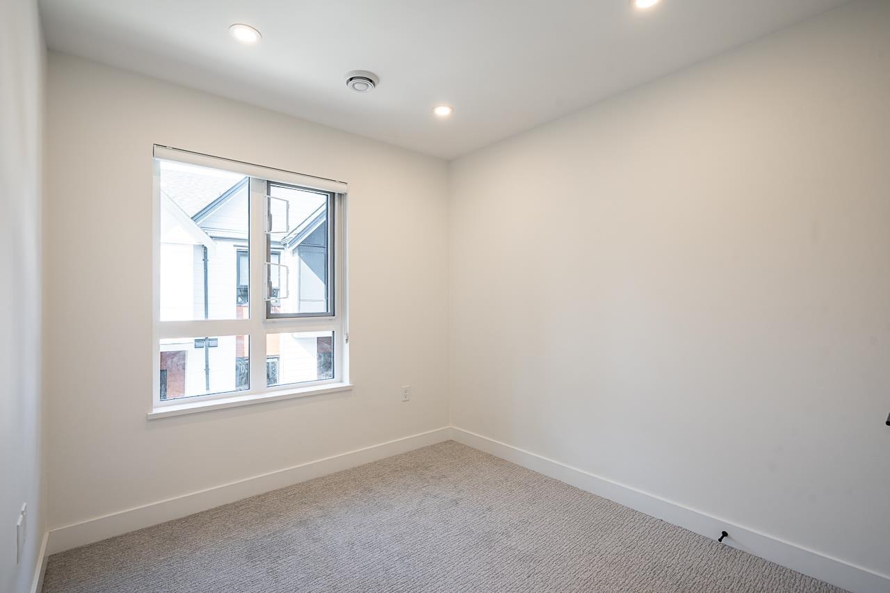 7 1959 165a Street Property Photo 21