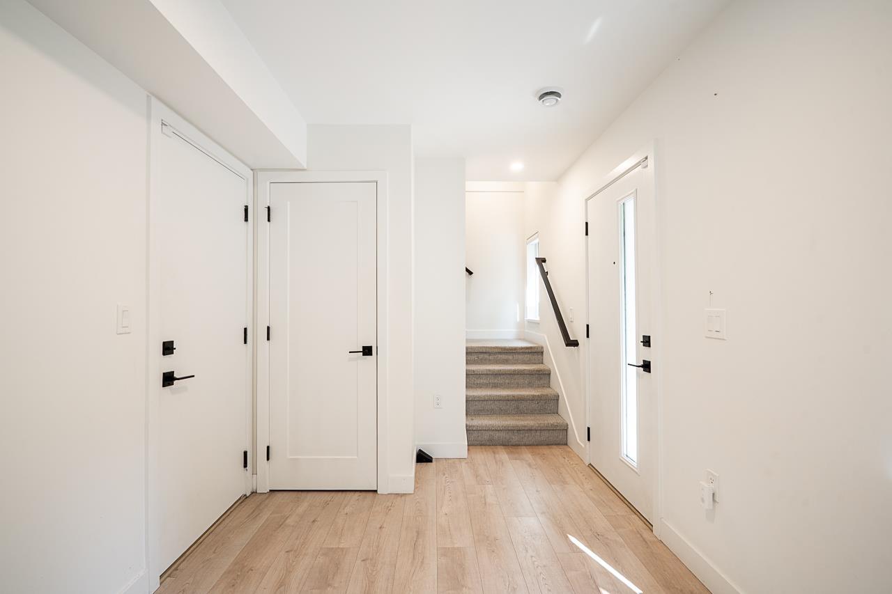 7 1959 165a Street Property Photo 24