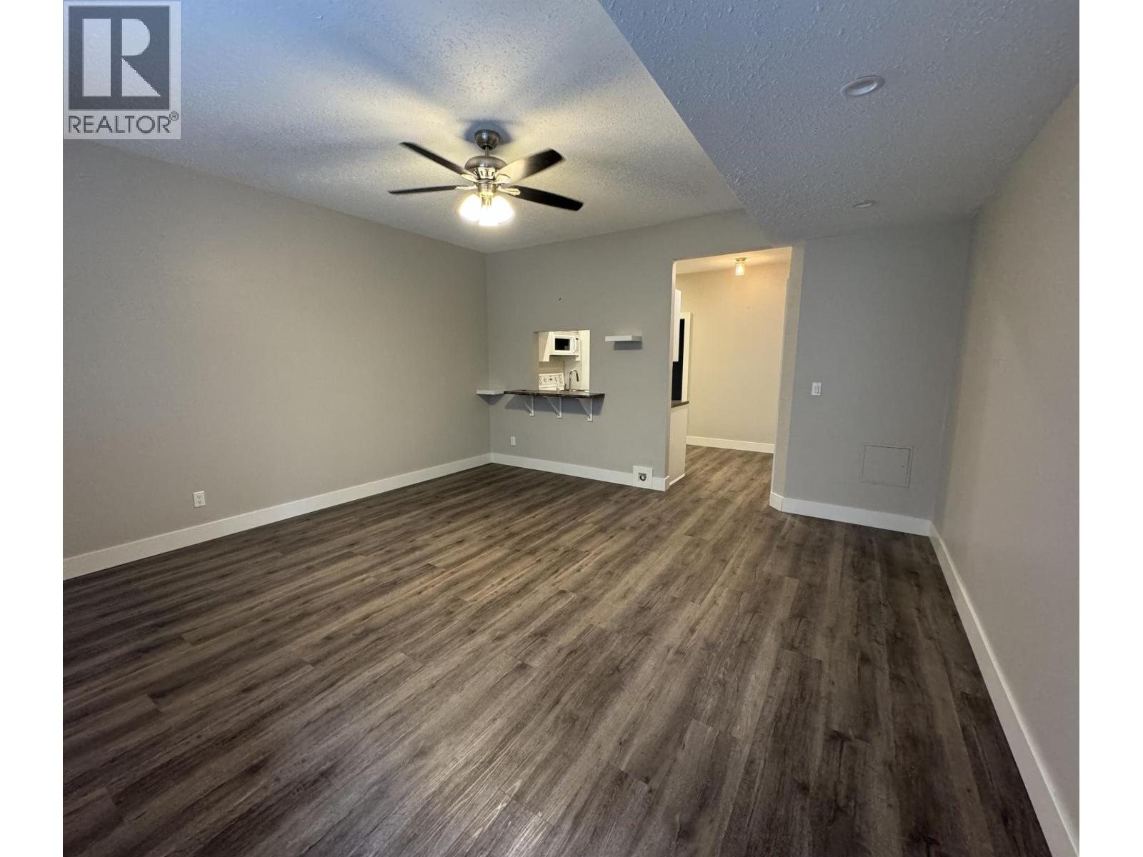 23855 Zeron Avenue Property Photo 2