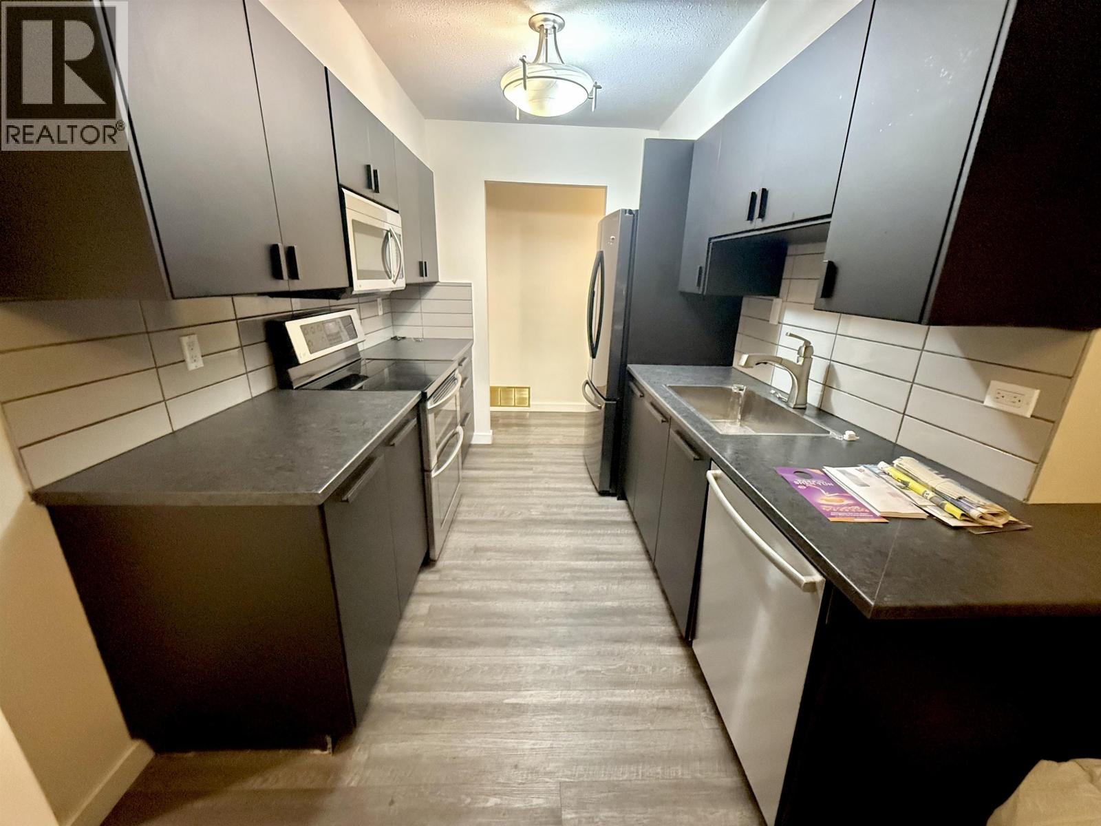 Up 2217 Hillside Avenue Property Photo 5