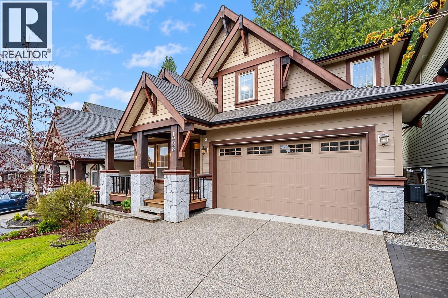1228 BURKEMONT PLACE