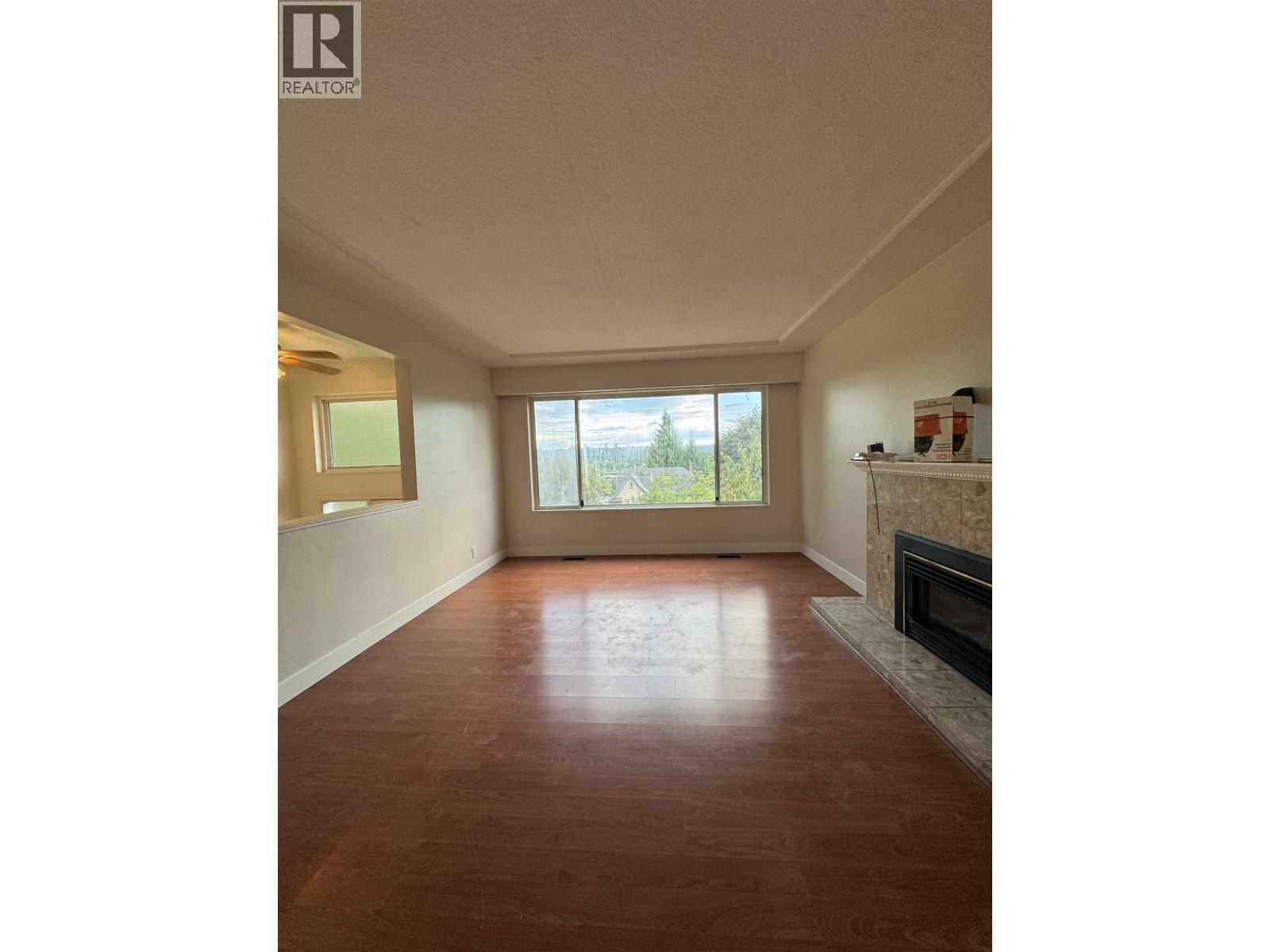 Upper 6717 Broadway Property Photo 7