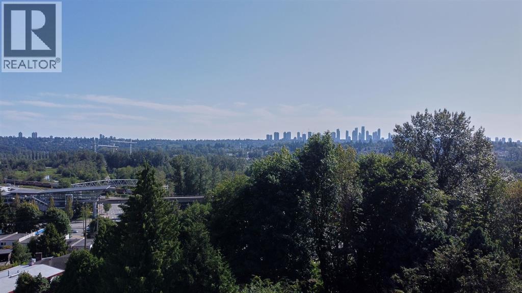 Upper 6717 Broadway Property Photo 14