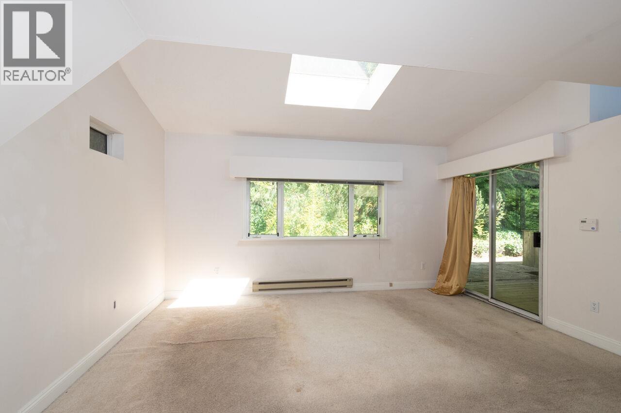 1241 Nepal Crescent Property Photo 18