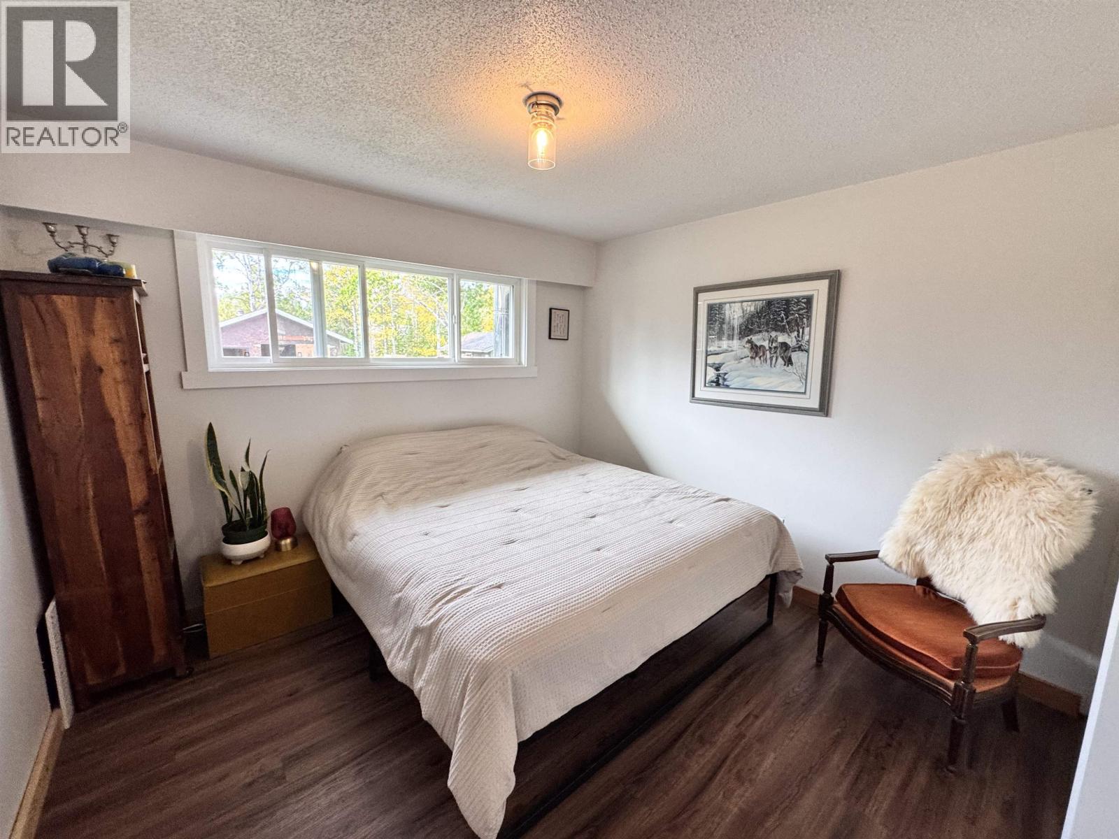 6494 Grey Crescent Property Photo 14