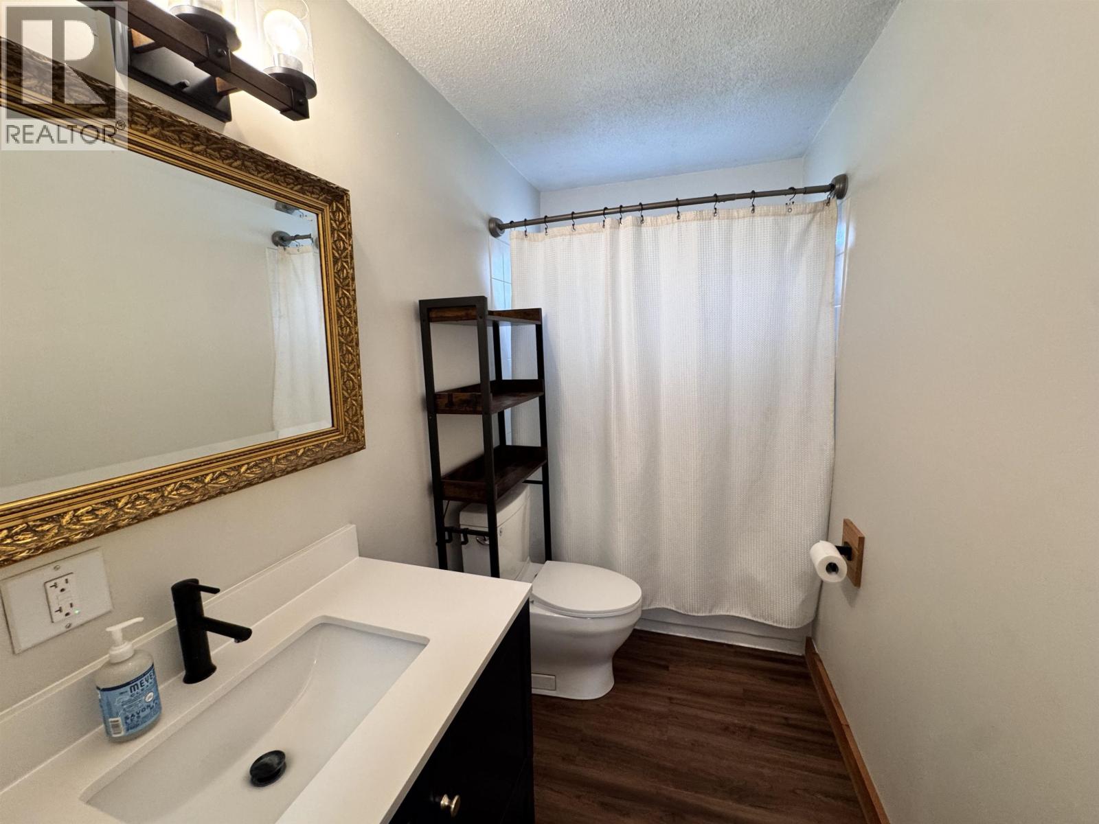 6494 Grey Crescent Property Photo 17