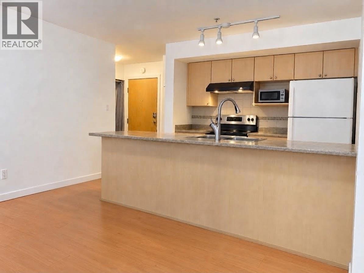 210 2891 E Hastings Street Property Photo 3