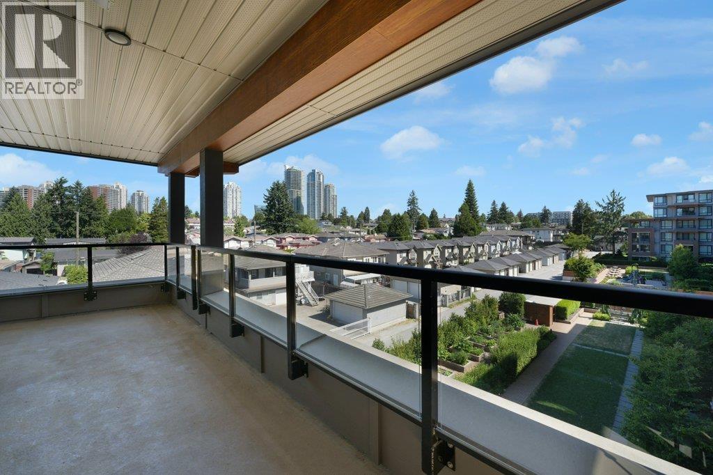 421 7588 16th Street Property Photo 1