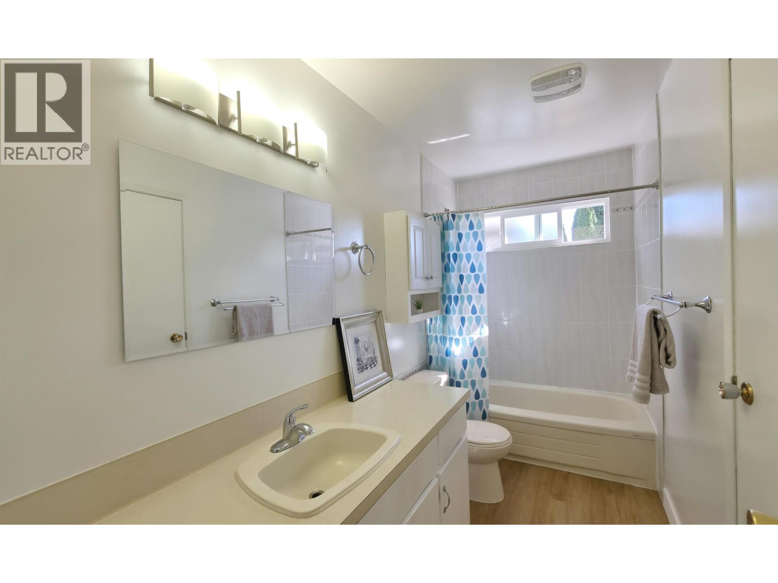 3220 Harwood Avenue Property Photo 4