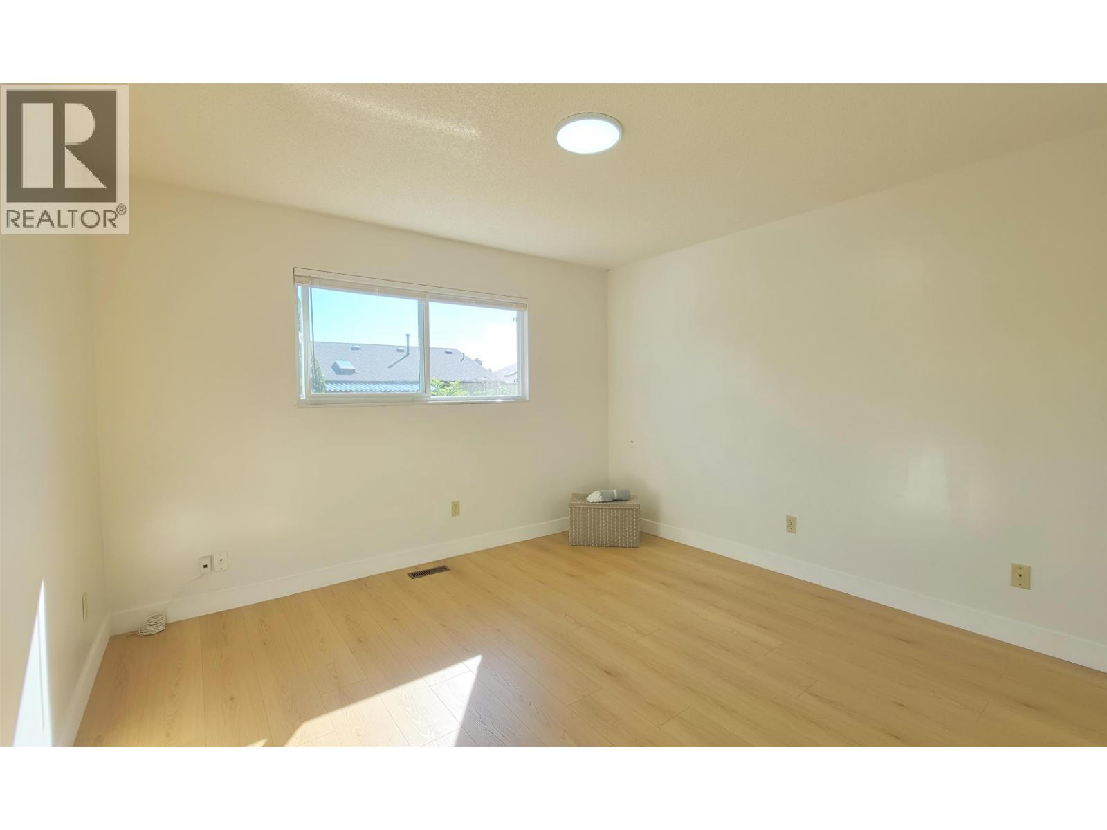 3220 Harwood Avenue Property Photo 5