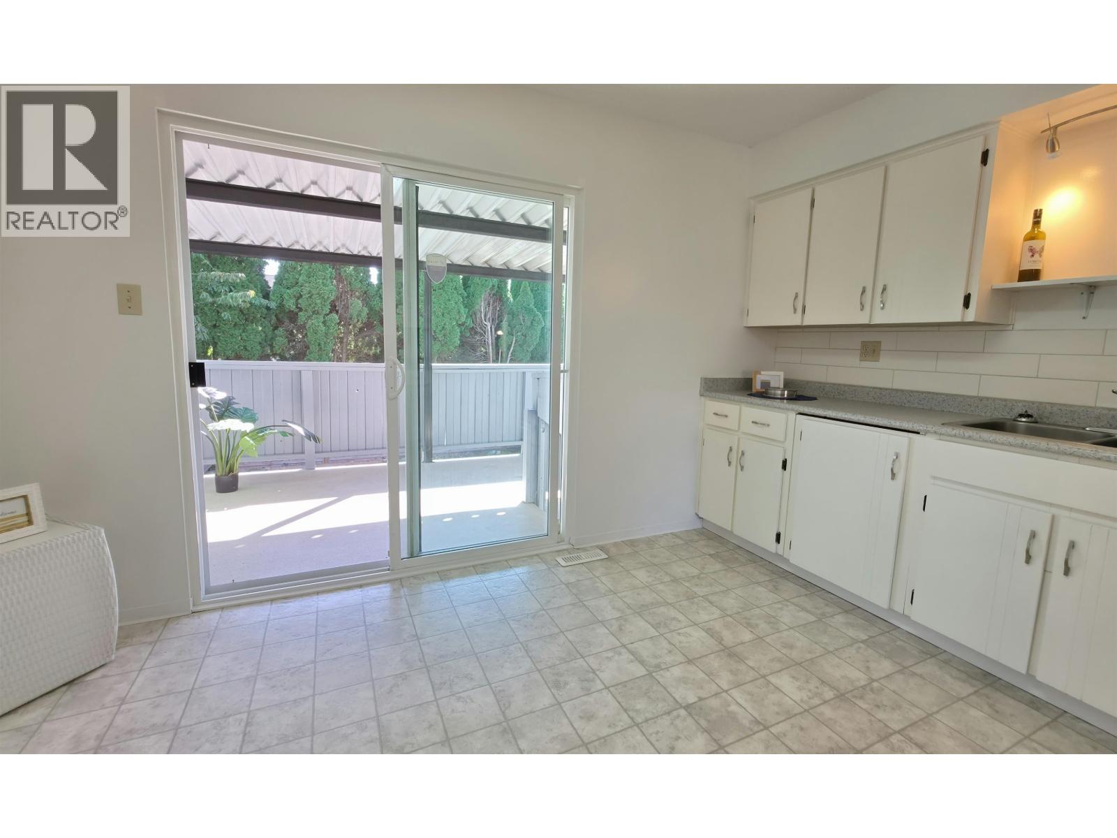 3220 Harwood Avenue Property Photo 8
