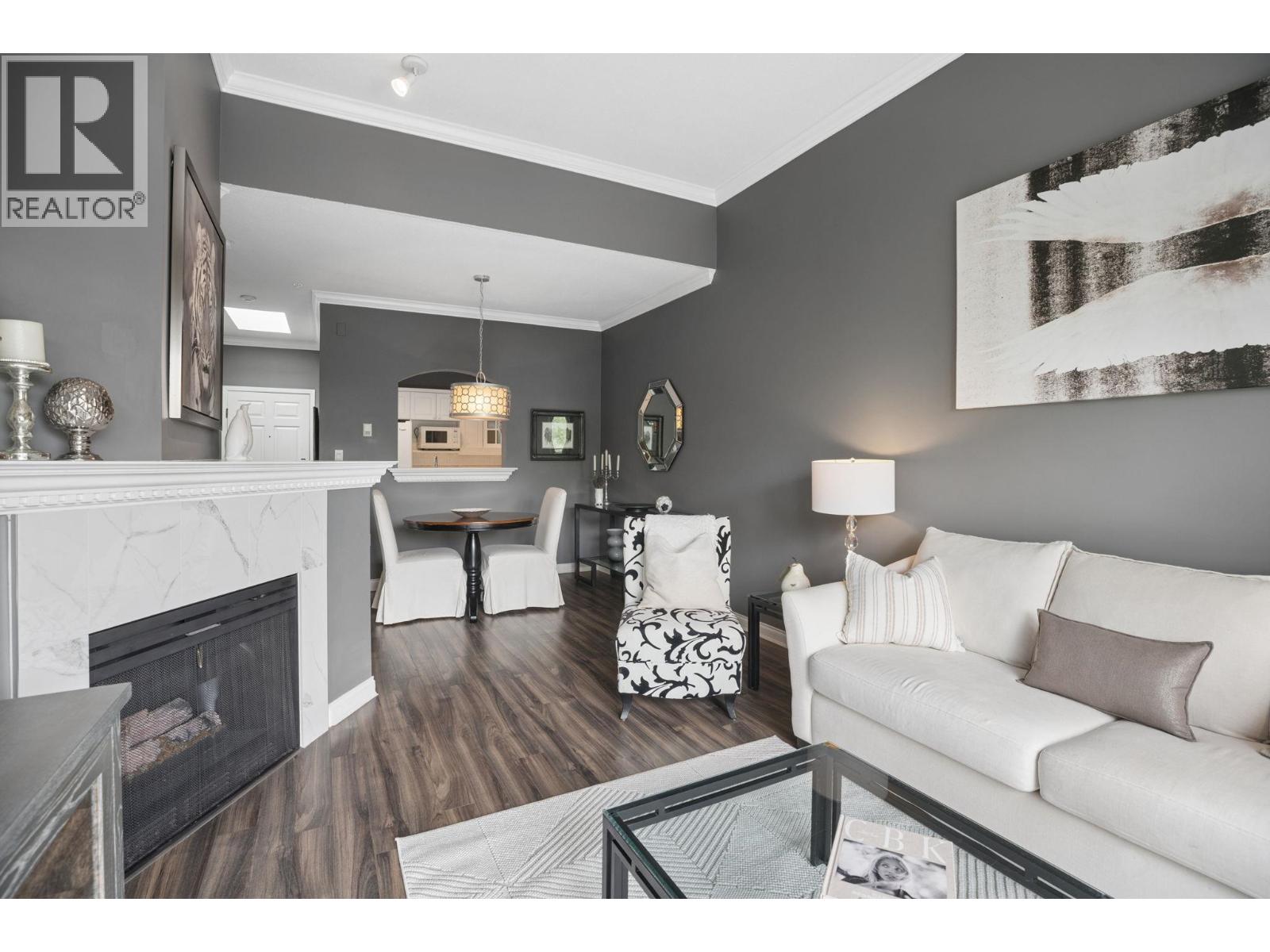 418 2995 Princess Crescent Property Photo 9