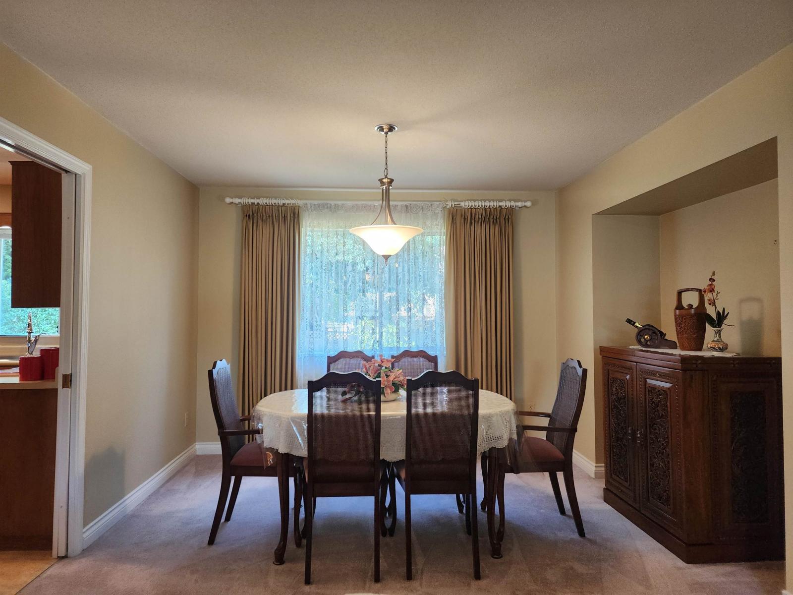 15499 91a Avenue Property Photo 5