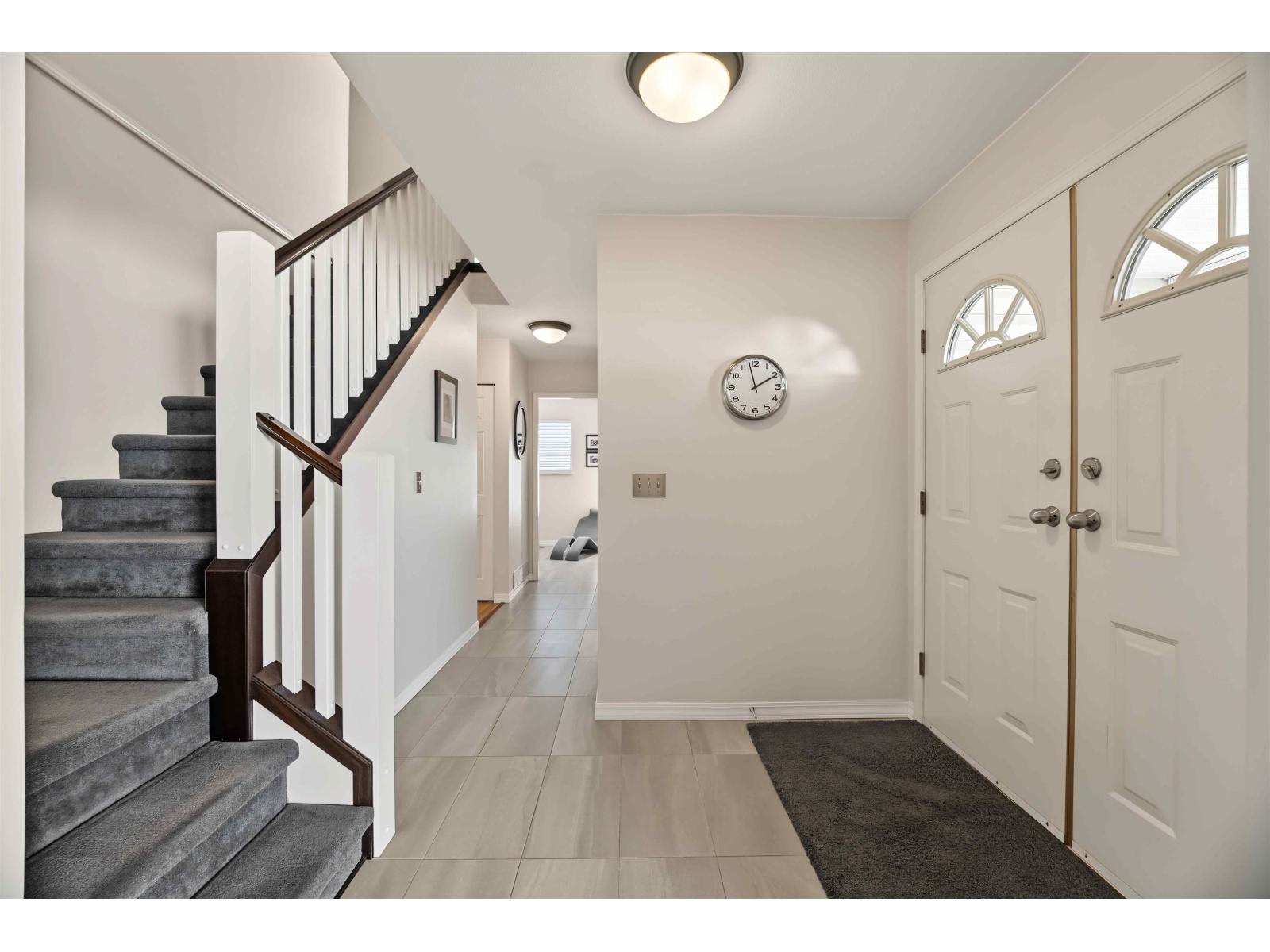 8832 143 Street Property Photo 4
