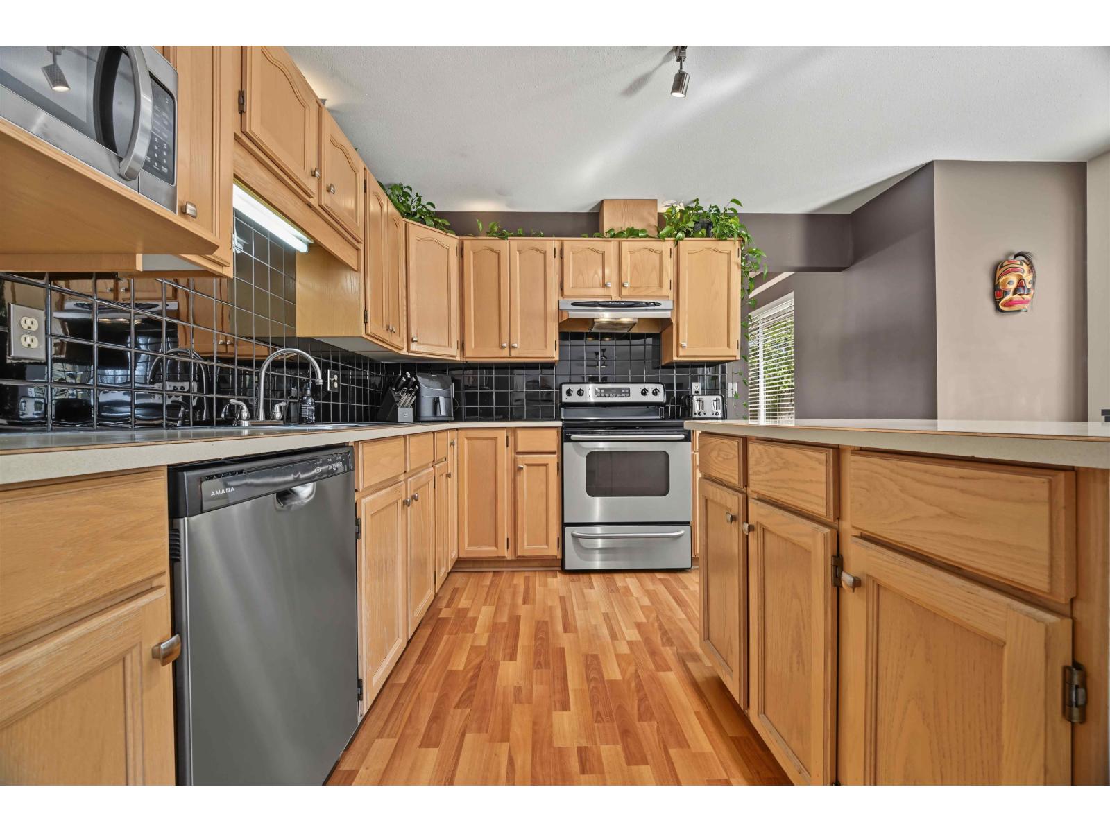 8832 143 Street Property Photo 13