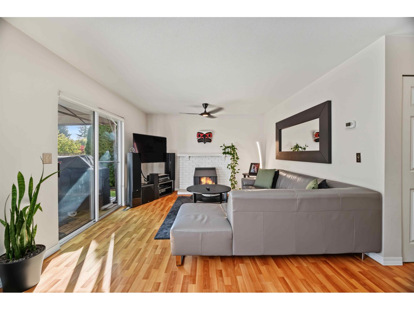 8832 143 Street Property Photo 16