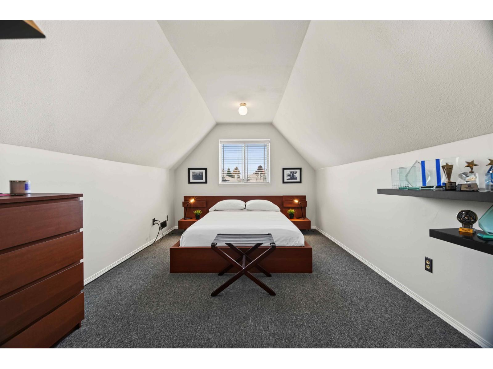 8832 143 Street Property Photo 21