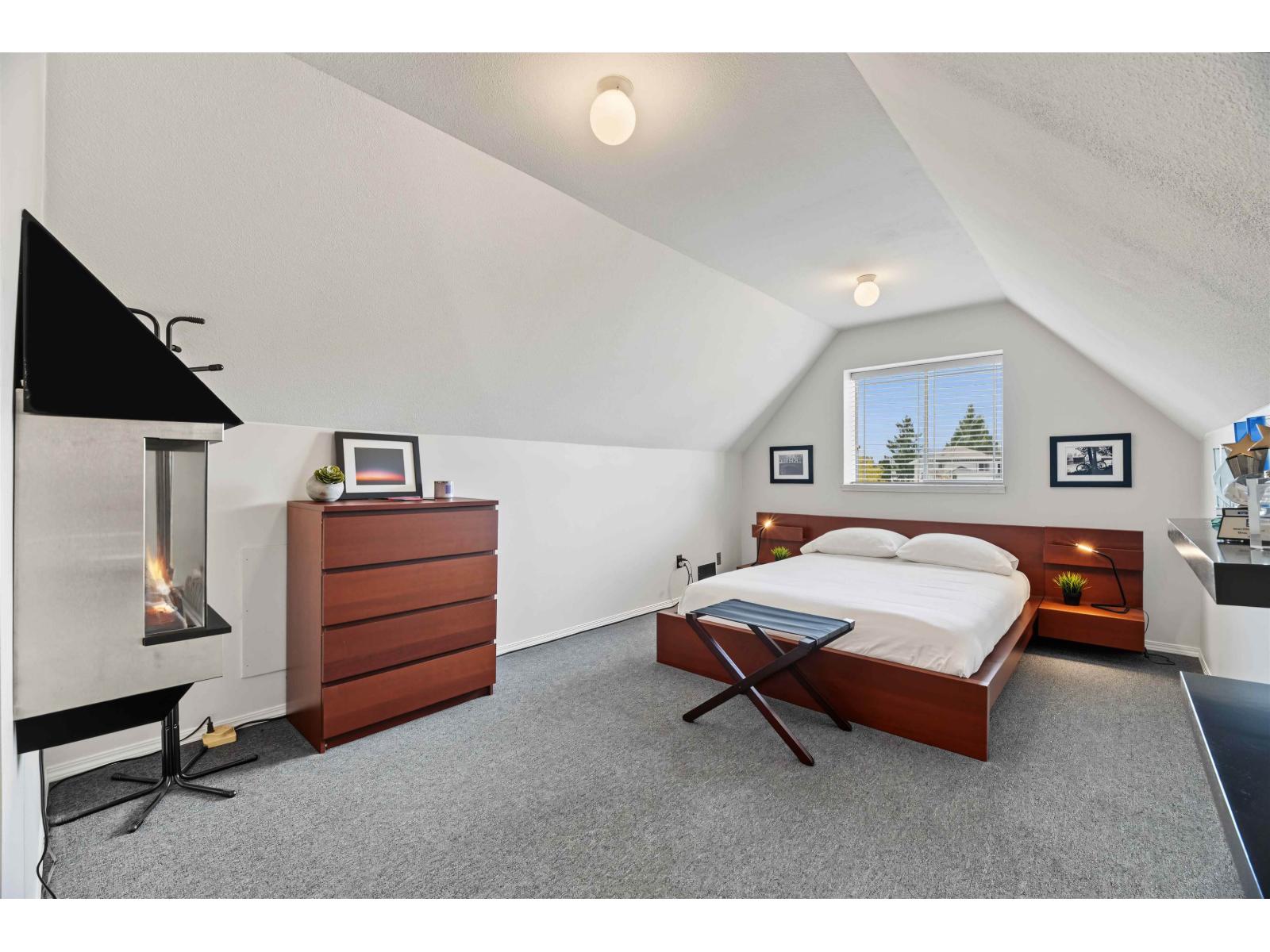 8832 143 Street Property Photo 22