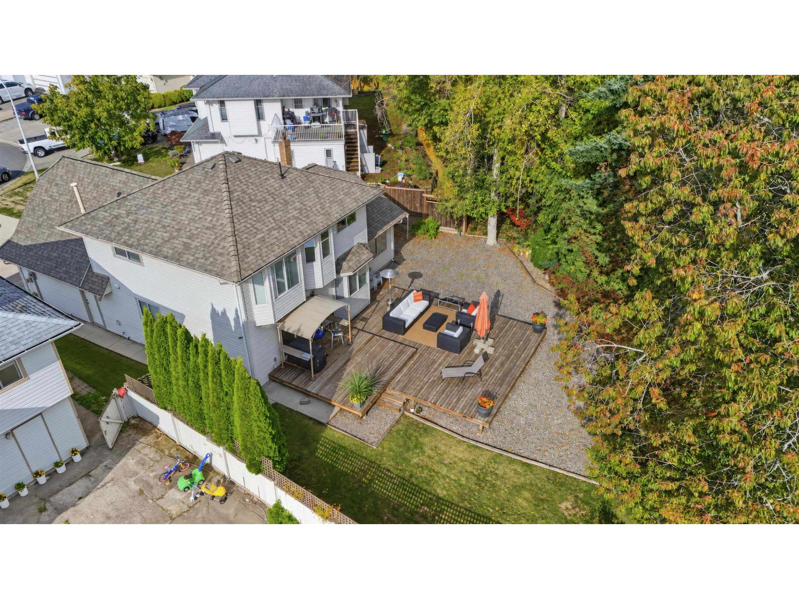 8832 143 Street Property Photo 35