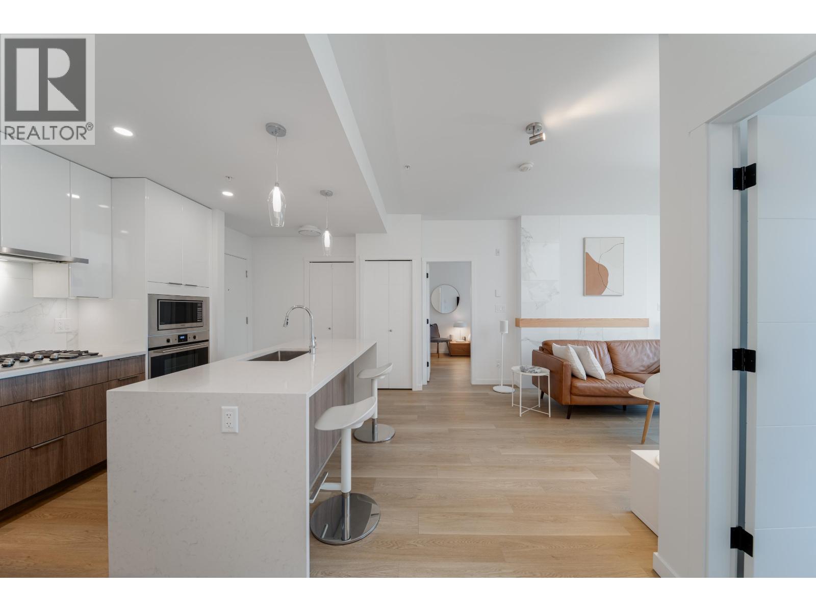 413 11641 227 Street Property Photo 5