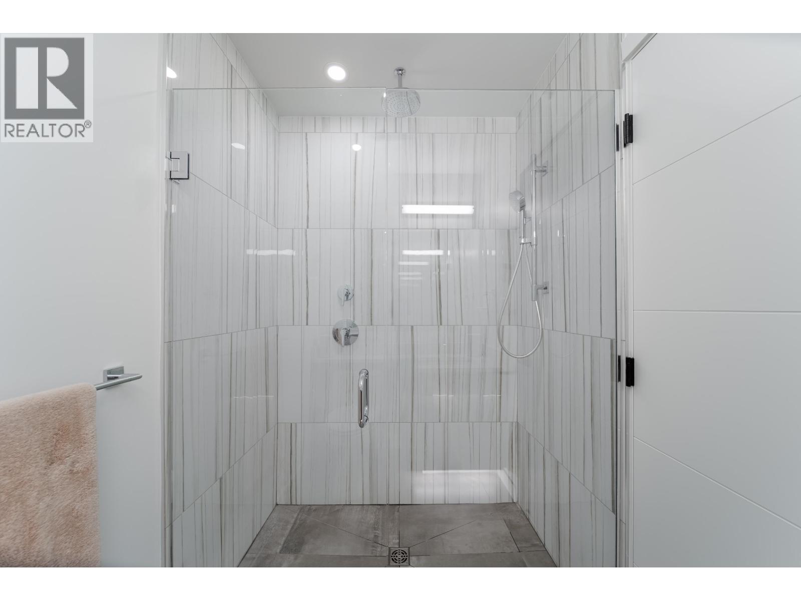 413 11641 227 Street Property Photo 20